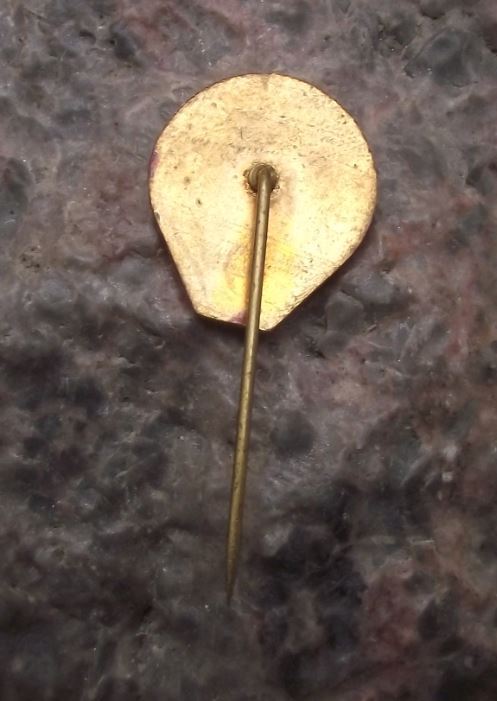 1985 URD Trade Union International National Workers Party Holiday Dove Pin Badge - Badgecrazy
