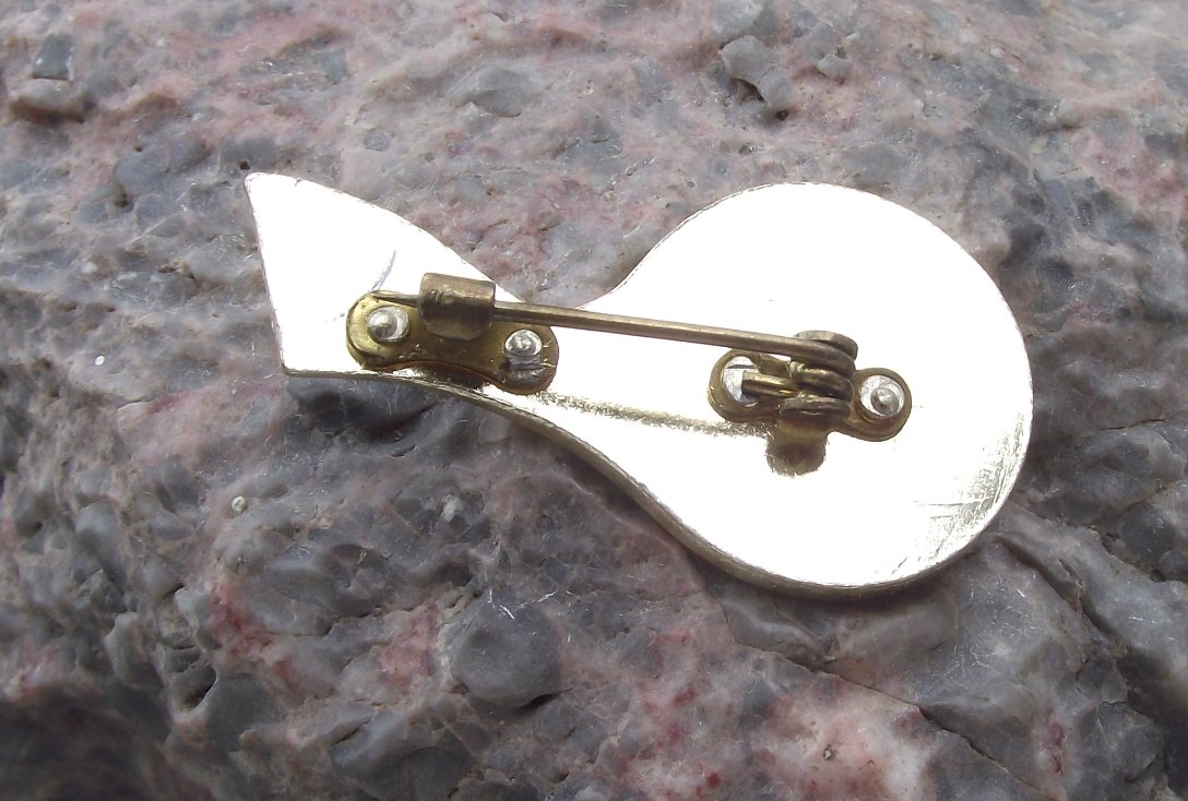 Antique East German Bad Elster Saxony Germany Marien Quelle Spa Water Pin Badge - Badgecrazy