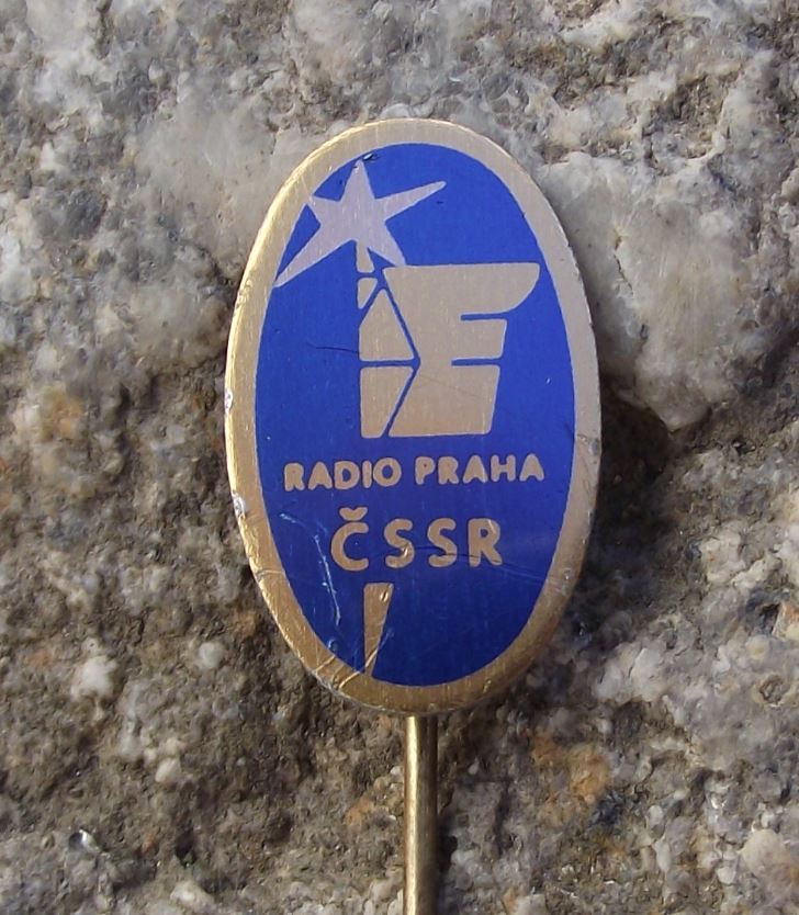 Vintage Radio Prague Praha Transmitter Broadcasting Tower Mast Logo Pin Badge - Badgecrazy