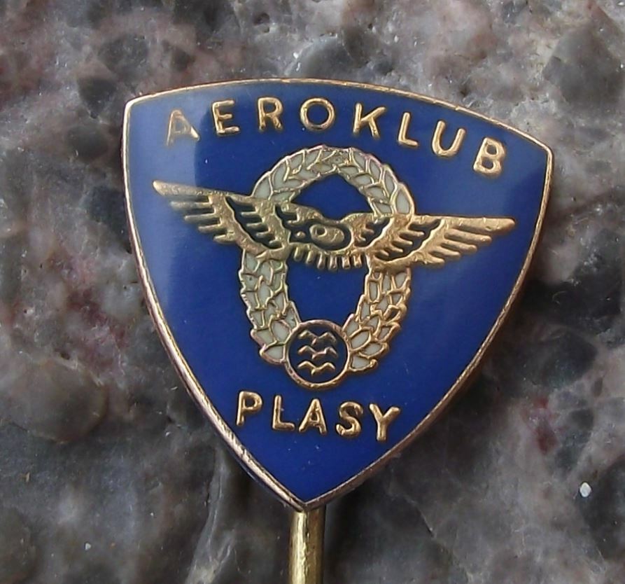 Vintage Plasy Aerodrome Airfield Flying Club Aeroklub Members Wings Pin Badge - Badgecrazy
