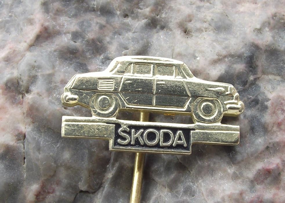 1964 Beautiful Antique Skoda 1000MB 1100MB Classic Czech Saloon Car Pin Badge - Badgecrazy