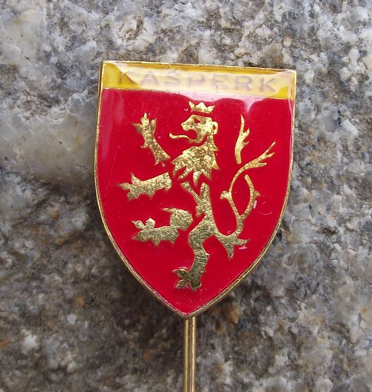 Antique Kasperk Golden Rampant Lion Coat of Arms Heraldic Crest Pin Badge - Badgecrazy