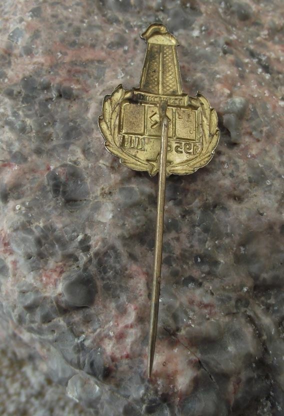 1956 National Czech Mining Miner Day Den Horniku Coal Mine Lamp Wreath Pin Badge - Badgecrazy