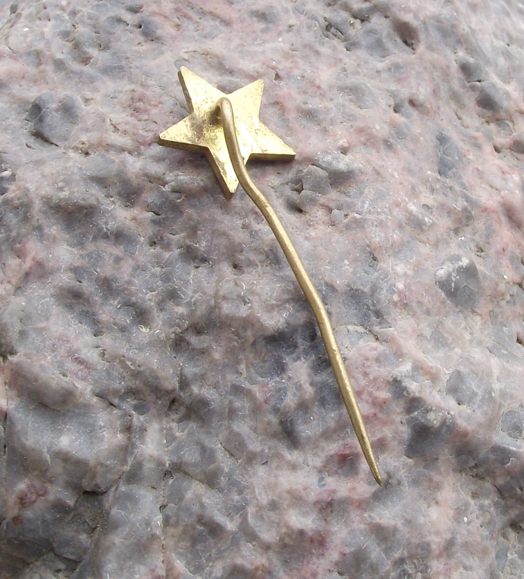 Vintage Soviet Union Hammer & Sickle Communist Star Red Russian Motif Pin Badge - Badgecrazy