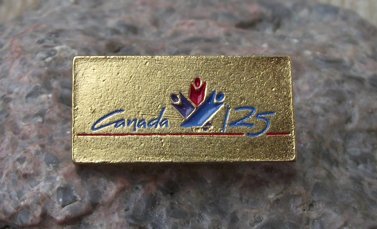 1992 Canada 125th Anniversary Canadian Maple LEaf Emblem Official Pin Badge - Badgecrazy