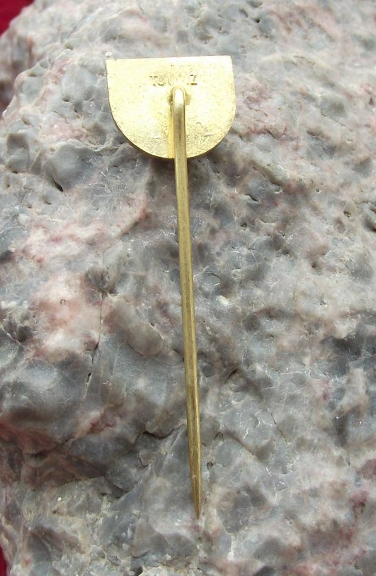 Classic Retro Botas Czechoslovakia Shoe & Boot Maker Advertising Pin Badge - Badgecrazy