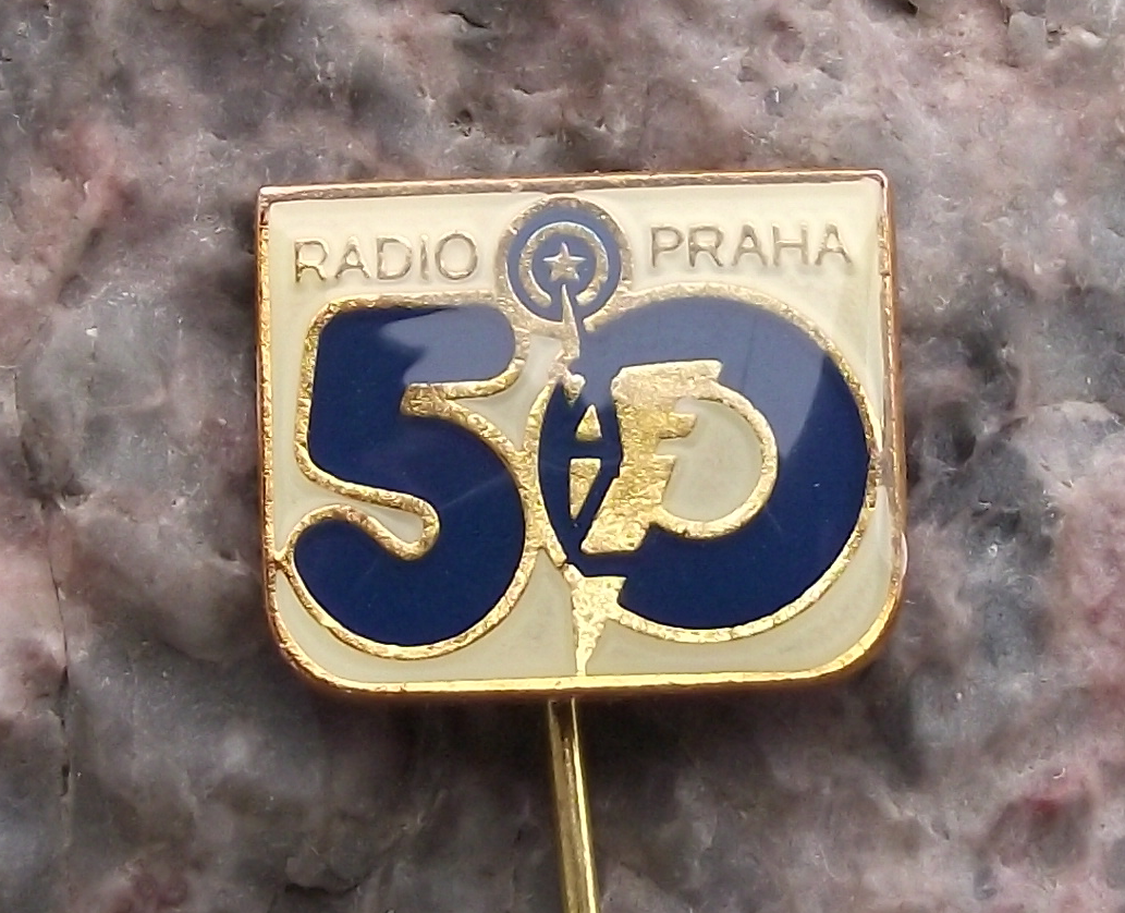 1986 Czech Radio Prague Praha CSSR 50th Anniversary Tower Mast Logo Pin Badge - Badgecrazy
