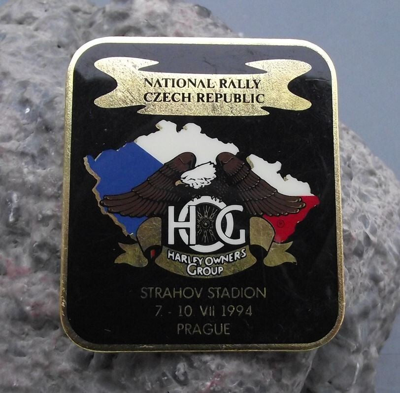 1994 Harley Davidson Rally Czech Worlds Largest Stadium Motorbike Meet Pin Badge - Badgecrazy