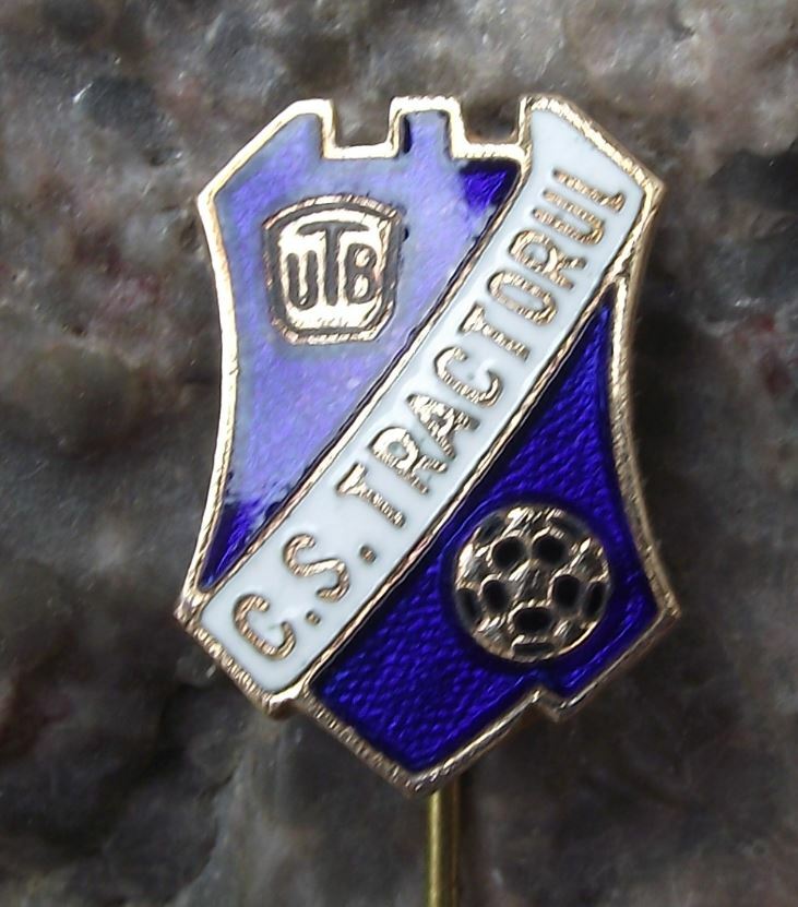 Vintage CS Tractorul Brasov Romania Soccer Football Club UTB Shield Pin Badge - Badgecrazy