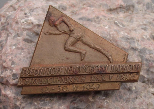 1947 Prague Schools Czechoslovakia Sports Training Festival Spartakiad Pin Badge