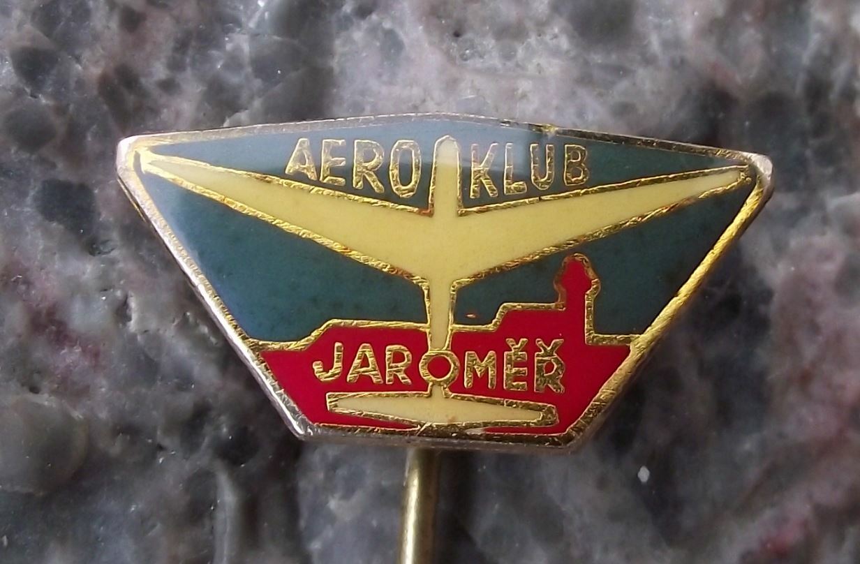 Vintage Aeroklub Jaromer Light Aircraft Flying Club Glider Gliding Pin Badge - Badgecrazy