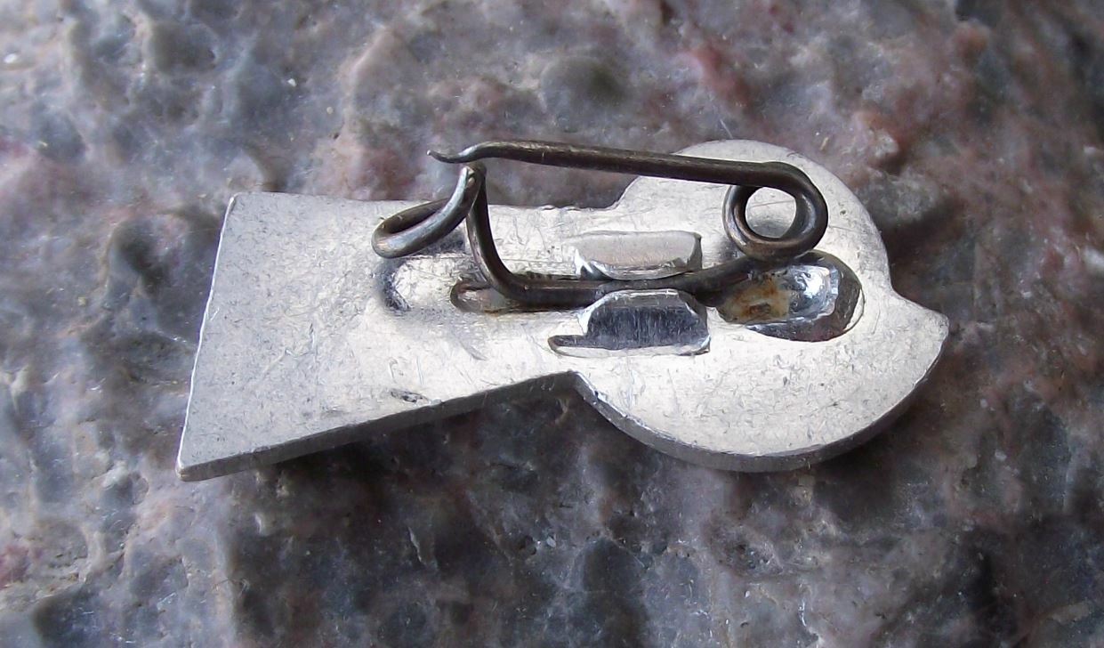Modesta Bekleidungswerke VEB East German Clothing Fashion Clothes Firm Pin Badge - Badgecrazy