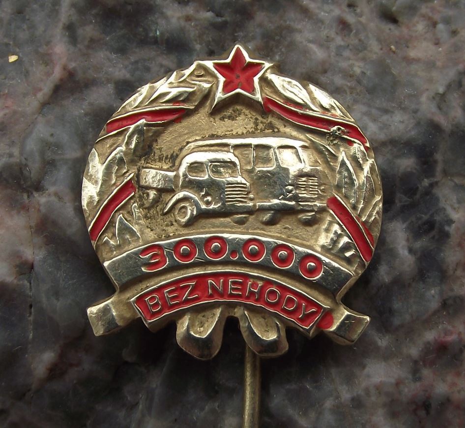 Antique Czechoslovakia Safe Driver Award Bus Truck Accident 300000 km Pin Badge - Badgecrazy