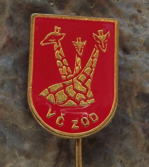 Antique Group Giraffe Herd Safari Park Dvur Kralove Czech Zoo Visitors Pin Badge - Badgecrazy