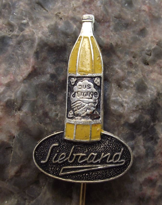 Antique Siebrand Jus d Orange Juice Bottle Holland Soft Fruit Drinks Pin Badge - Badgecrazy