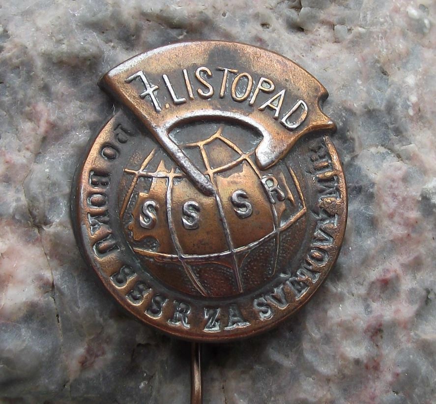 Vintage October Revolution Day 7th November Soviet Union Peace Pin Badge - Badgecrazy