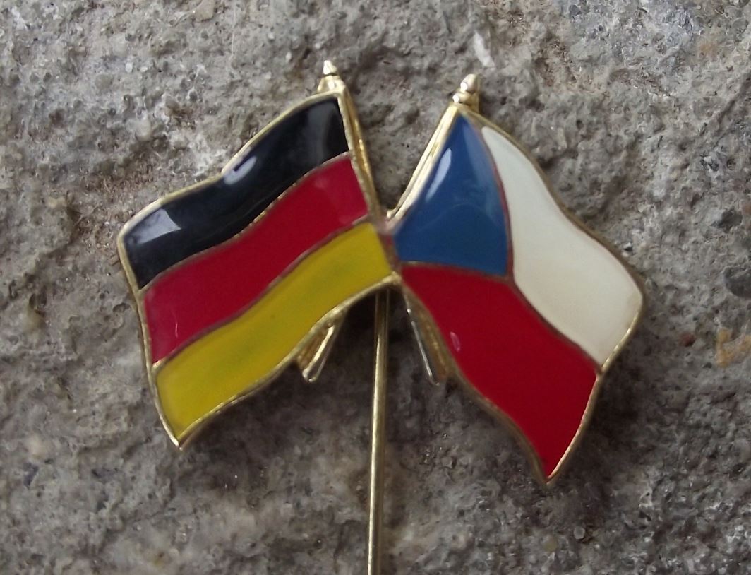 Germany & Czechoslovakian Flag Crossed German Czech Friendship Pin Badge - Badgecrazy