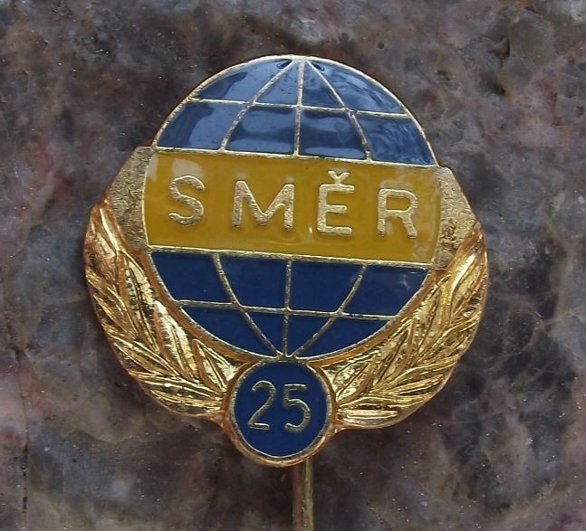 1977 Smer Plastic Scale Models of Czechoslovakia 25th Anniversary Pin Badge - Badgecrazy