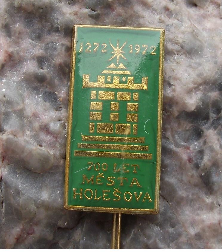 1972 Holesov Czechoslovakia Heraldic Crest Castle Coat of Arms Pin Badge - Badgecrazy
