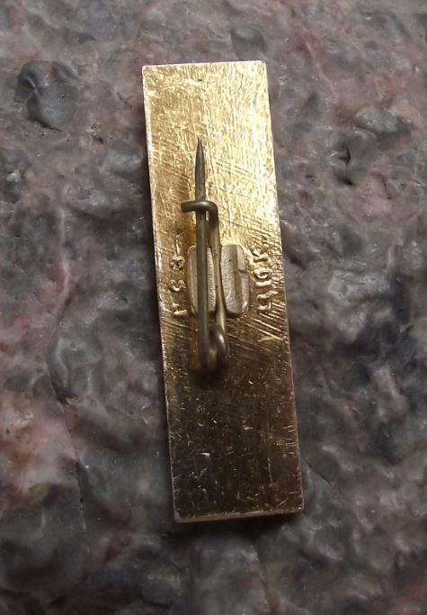 1972 Yakub Jakub Kolas Я КОЛАС Belarus Belarusian Soviet Writer Poet Pin Badge - Badgecrazy