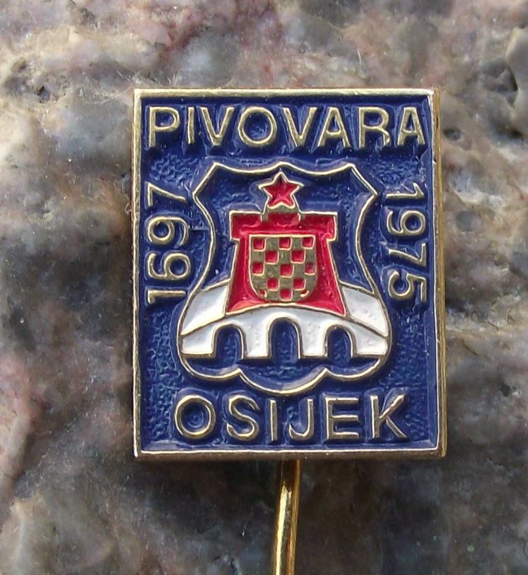1975 Osjecko Pivovara Osijek Anniversary Croatia Brewery Lager Beer Pin Badge - Badgecrazy