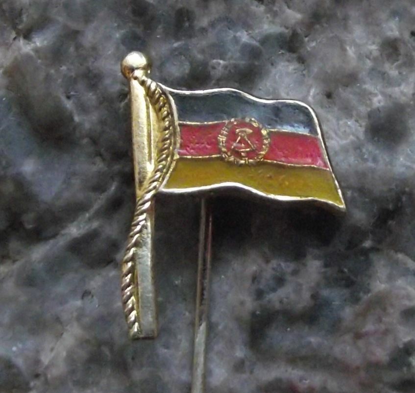 Vintage East Germany German DDR GDR National Flag Pin Badge - Badgecrazy