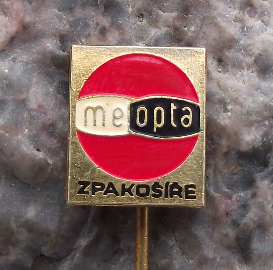 Meopta Stereo Optical Camera Firm Slovakia Red Circle Gold Field Logo Pin Badge - Badgecrazy