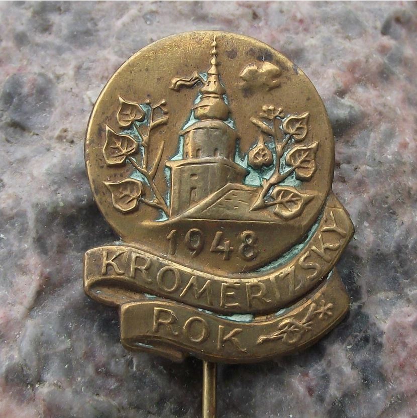 1948 UNESCO Kromeriz Baroque Castle Czechoslovakia Palace Czech Pin Badge