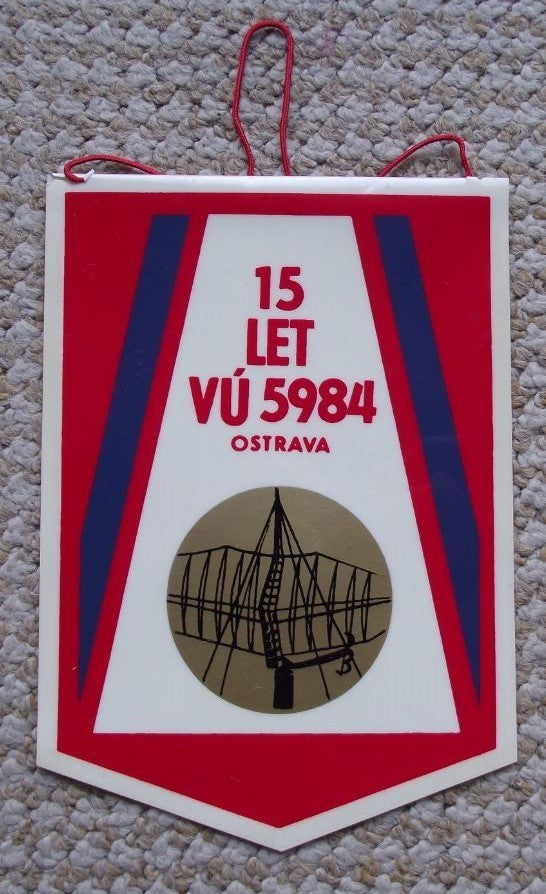 1976 VU5984 Czech Army Rocket Division Ostrava 15th Anniversary Pennant Flag - Badgecrazy