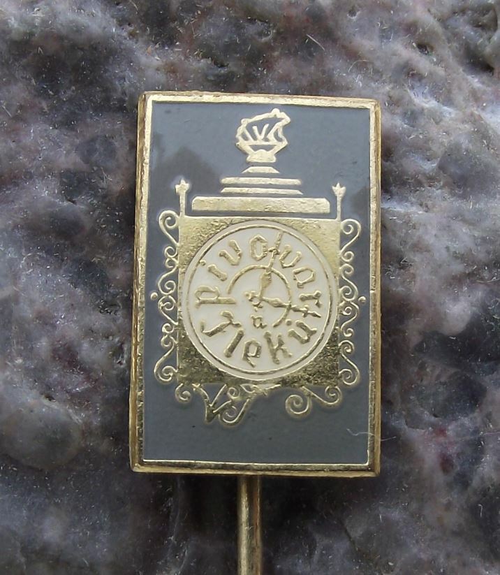 Vintage U Fleku Prague Micro Brewery Restaurant Tourist Pub Clock Logo Pin Badge - Badgecrazy