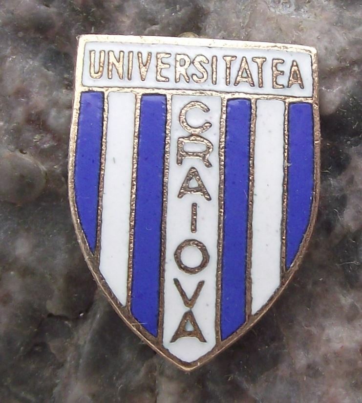 Antique CS Universitatea Craiova Romania Soccer Football Club Crest Pin Badge - Badgecrazy