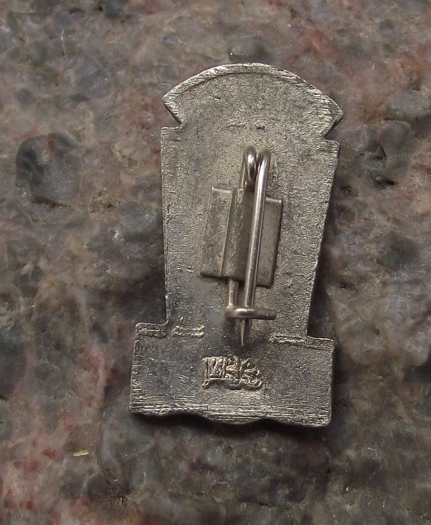 Antique Moscow Russia Soviet Union Obelisk Column Square Souvenier Pin Badge - Badgecrazy