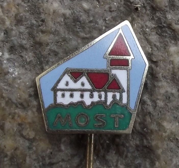 Antique Most Brux Hvevin Czech Castle Lookout Tower Souvenier Travel Pin Badge - Badgecrazy
