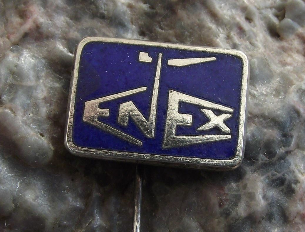 Enex Soviet Union Construction Boom Crane & Mobile Trucks Building Pin Badge - Badgecrazy