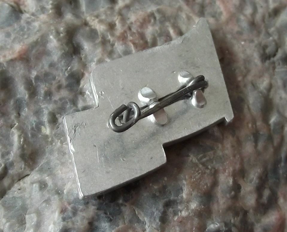 1973 East Germany DDR GDR 24th Anniversary German GDR Commemorative Pin Badge - Badgecrazy