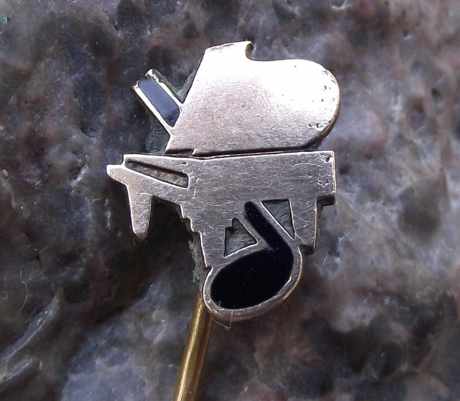Vintage Golden Grand Piano and Black Musical Note Shaped Music Pin Badge - Badgecrazy