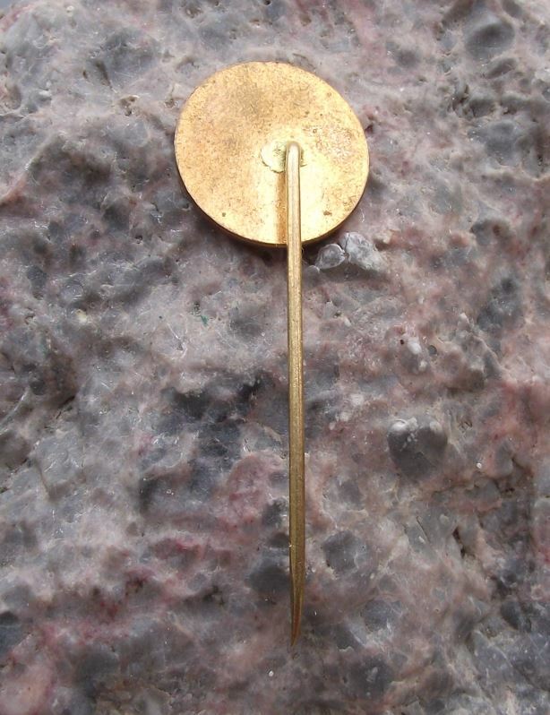 1962 MFF Karlovy Vary 13th Czech International Film Festival Award Pin Badge - Badgecrazy