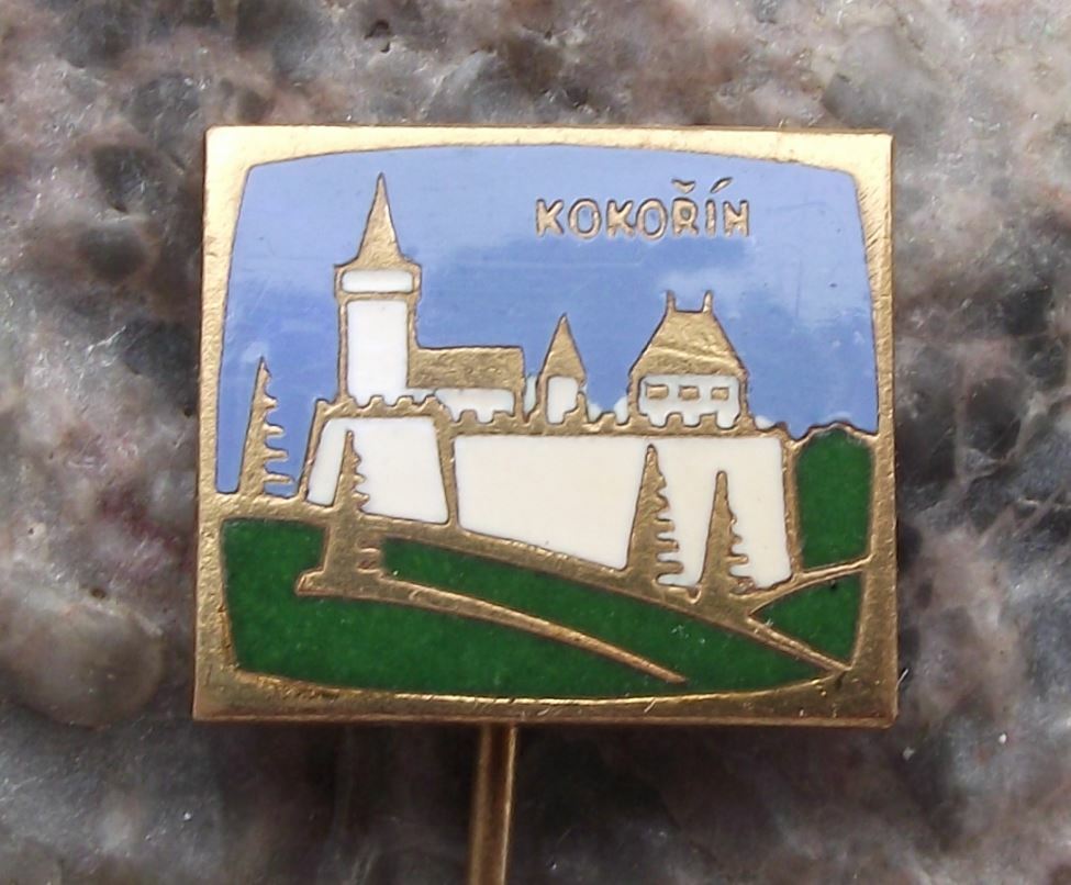 Vintage Kokorin Hussite Castle Czechoslovakia Travel Souvenier Pin Badge - Badgecrazy