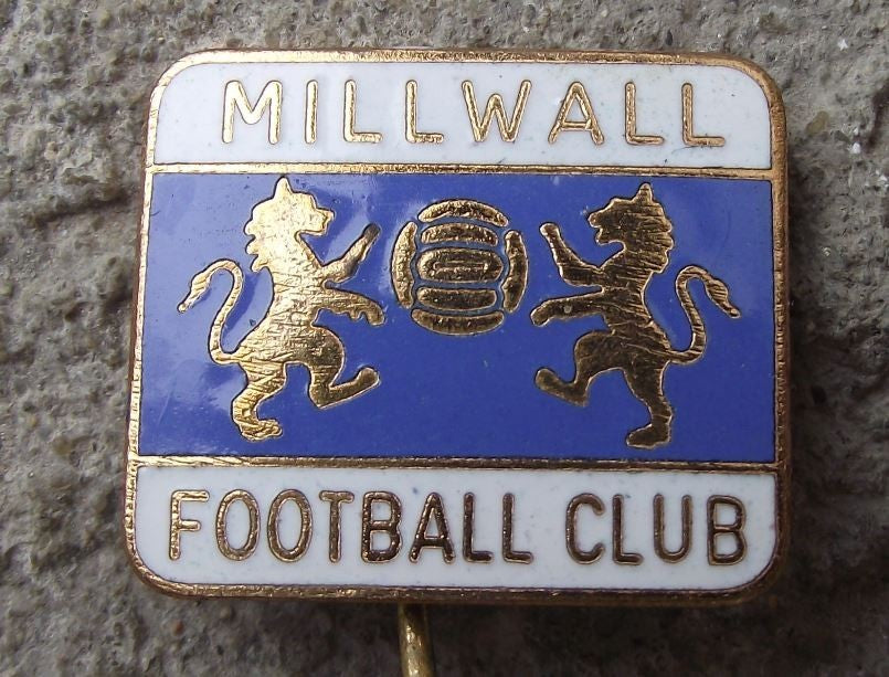 Vintage Millwall FC London Lions Holding Ball English Football Club Pin Badge - Badgecrazy