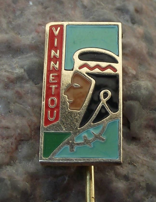 Vintage Vinnetou Winnetou Apache American Indian Karl May Films Books Pin Badge - Badgecrazy