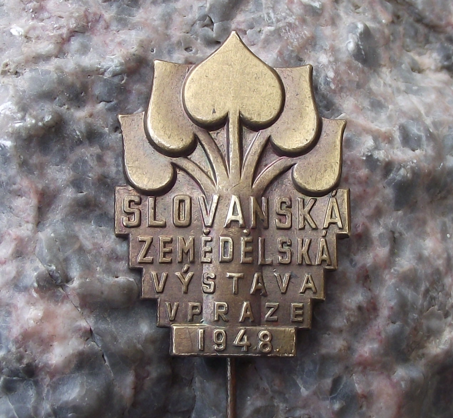 1948 National Slavic Agricultural Fair Show Expo Prague Farming Farm Pin Badge