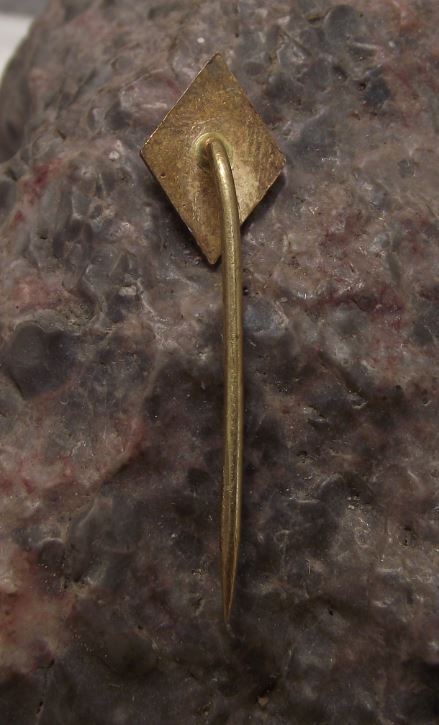 Antique 1960s Renault French Car Maker Diamond Logo Advertising Marque Pin Badge - Badgecrazy