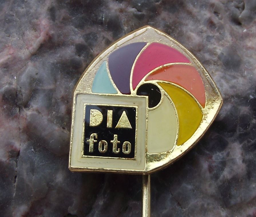 Antique DIA Foto Diafoto Color Wheel Photographic Film Scanners Camera Pin Badge - Badgecrazy
