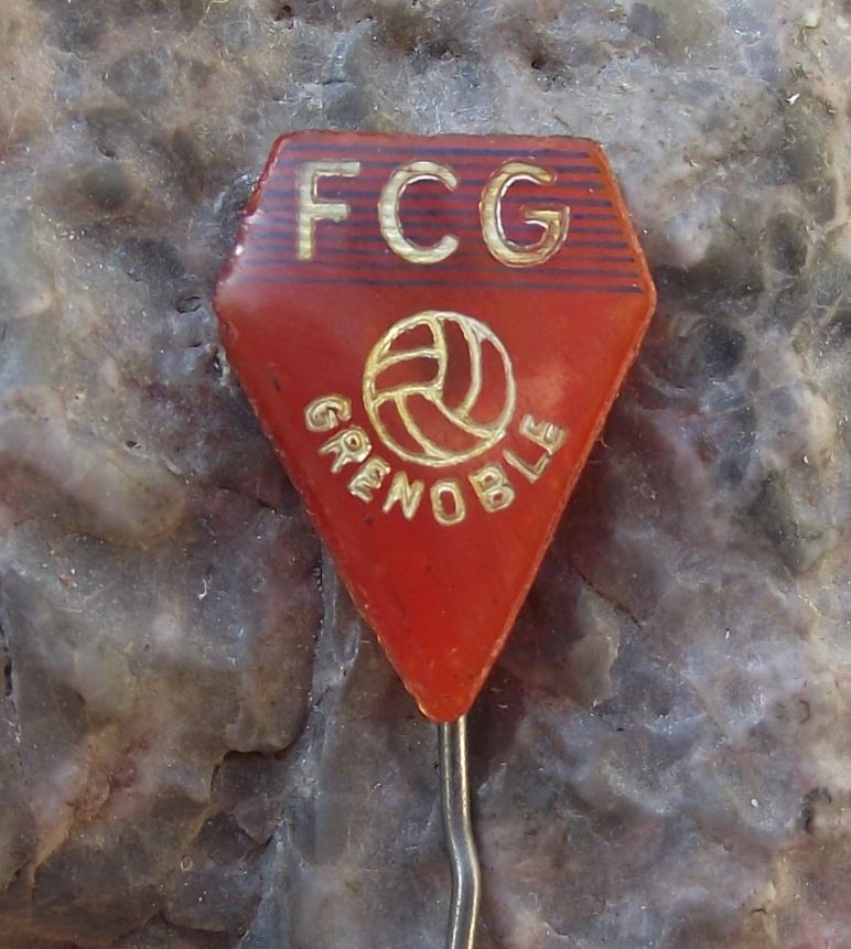 Antique Football Club de Grenoble France French Soccer Team FCG Pin Badge - Badgecrazy