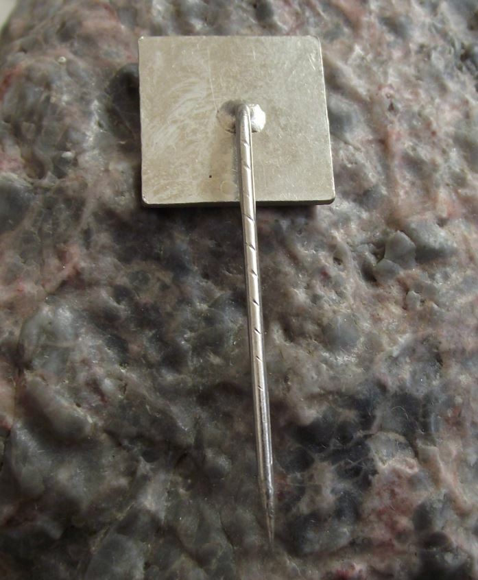 Vintage Pentacon SLR Camera Lens Pentaprism Dresden German Advertising Pin Badge - Badgecrazy