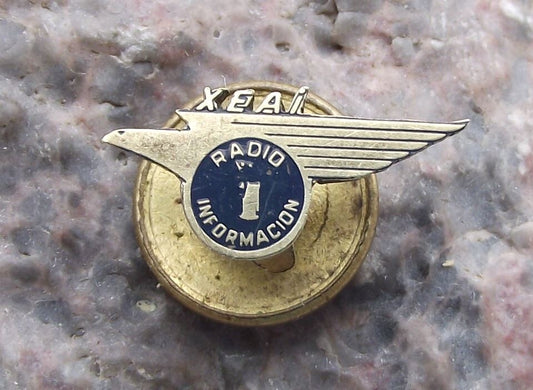 Vintage XEAI Radio Information Mexico City Eagle Shirt Jacket Buttonhole