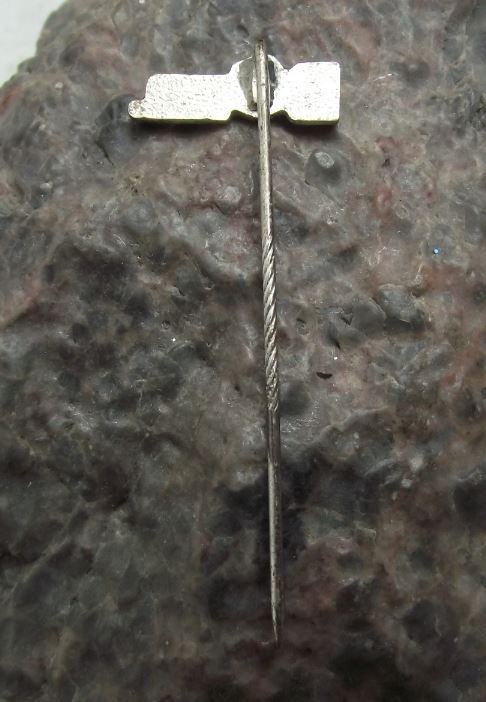 Bonn Former Capital of East Germany DDR GDR German Tourist Lips Kiss Pin Badge - Badgecrazy