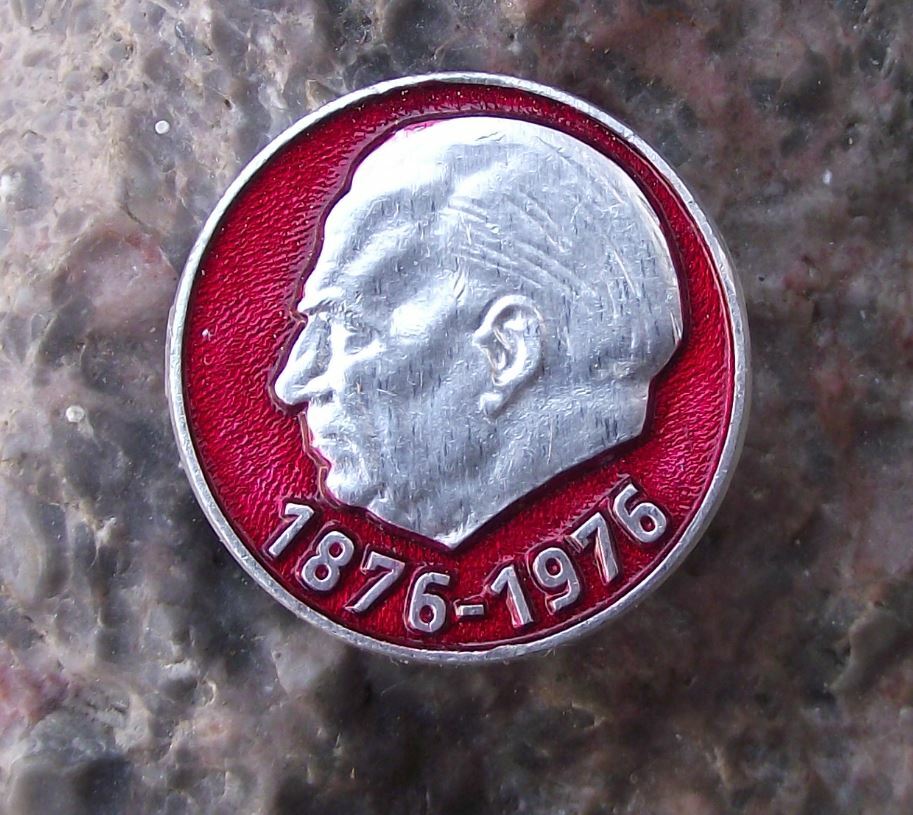 1976 Wilhelm Pieck East German DDR Communist Politician Centenary Pin Badge - Badgecrazy