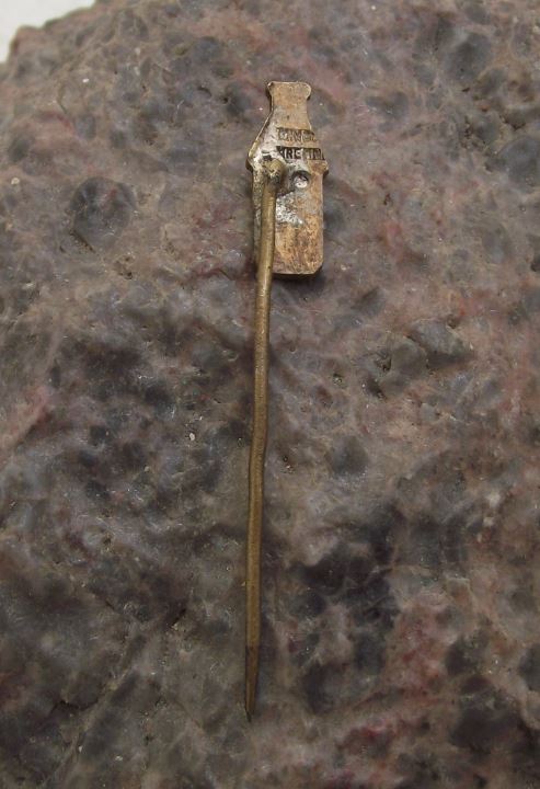 Vintage Old Fashioned Oil Mining Miners Gas Lamp Lantern Light Pin Badge - Badgecrazy