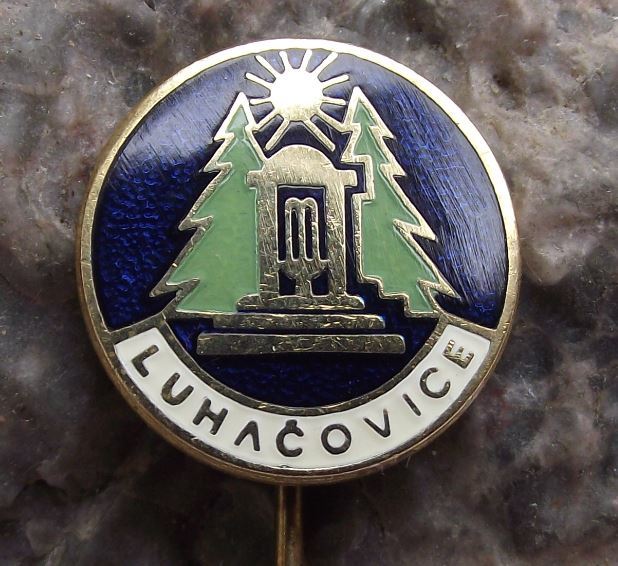 Antique Luhatschowitz Luhacovice Town Natural Spring Water Fountain Pin Badge - Badgecrazy